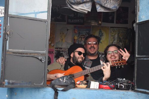 Los Yiya, la banda que apuesta a la irreverencia como una forma de contar el presente