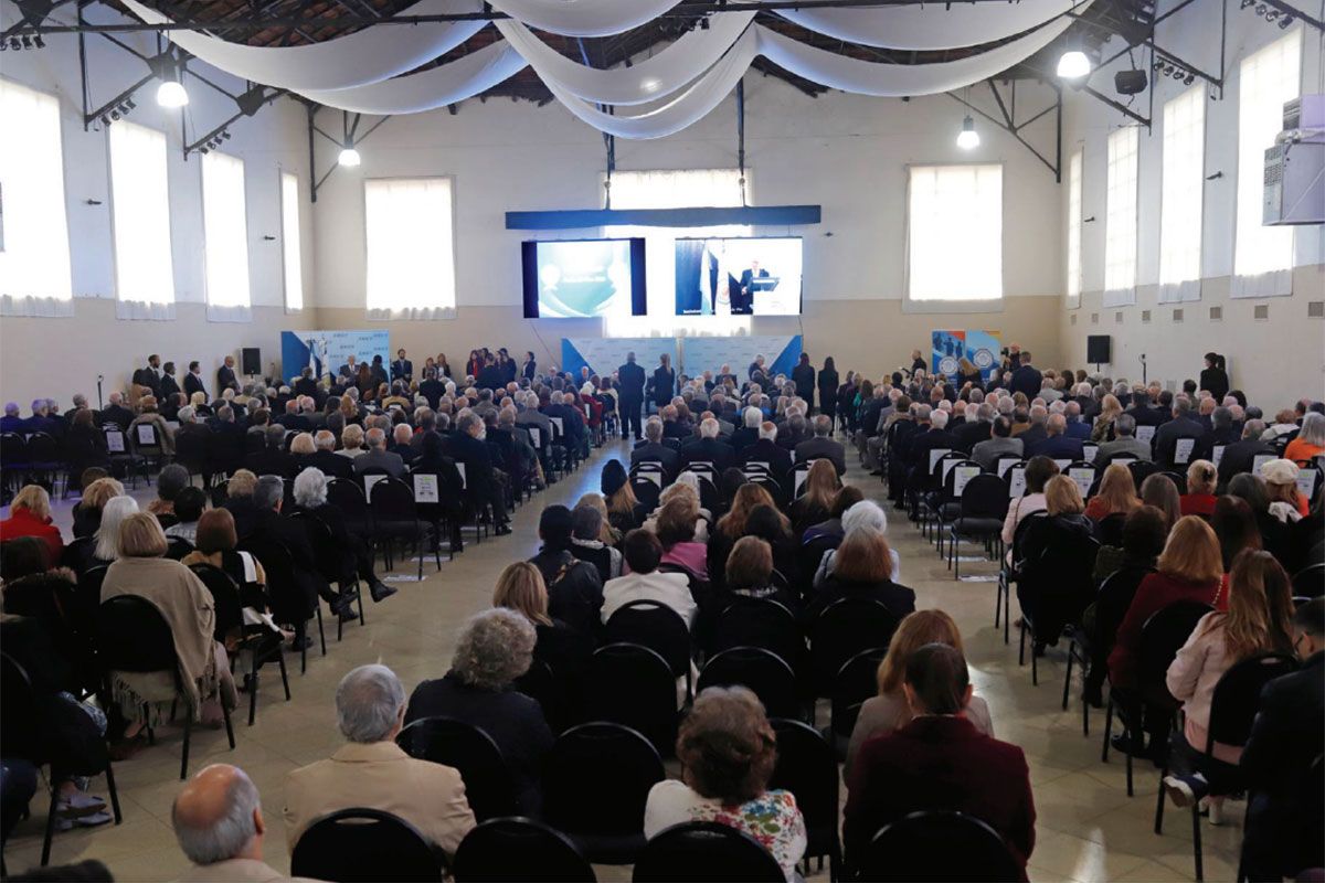 El Gobierno benefició a una mutual militar que homenajeó a 43 socios condenados por lesa humanidad