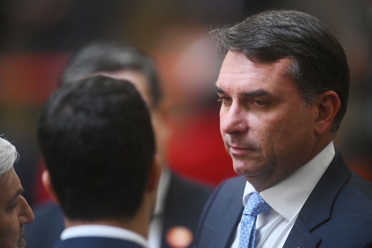 Flávio Bolsonaro culpa a Lula por los nuevos aranceles que Trump le impuso a Brasil