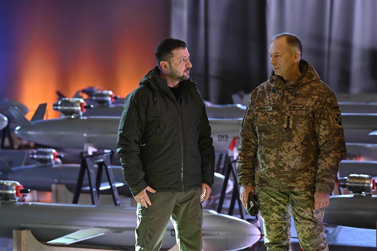 Zelenski remueve al jefe de las FFAA tras el escándalo con su ministro de Defensa
