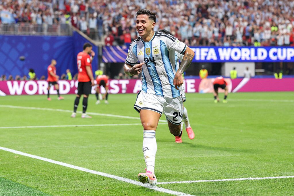 Messi estira su historia 2 Messi estira su historia