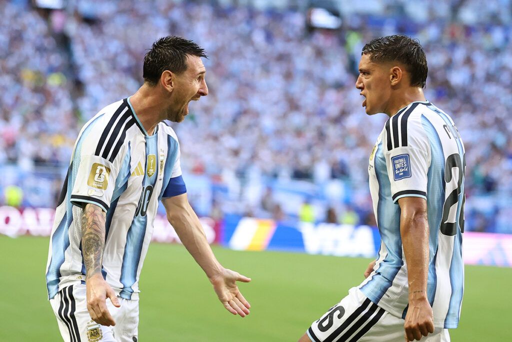 Argentina tuvo a Messi, un sacudón en Miami y mucha tensión para pasar de pantalla en el Mundial 2 Argentina tuvo a Messi, un sacudón en Miami y mucha tensión para pasar de pantalla en el Mundial