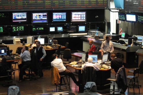 El modelo del ajuste y de las finanzas