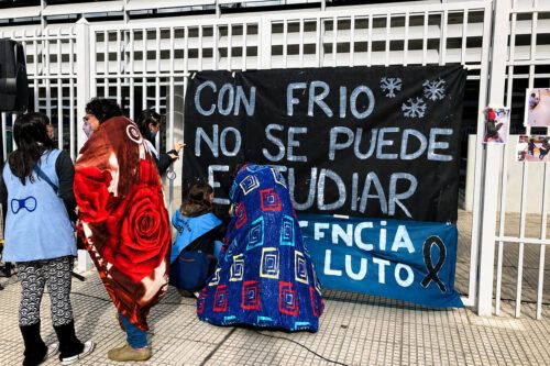 Aulas congeladas: el drama de estudiantes porteños sin calefacción en plena ola polar