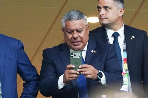 La Justicia de Estados Unidos incautó el celular de Chiqui Tapia antes del regreso de la Selección