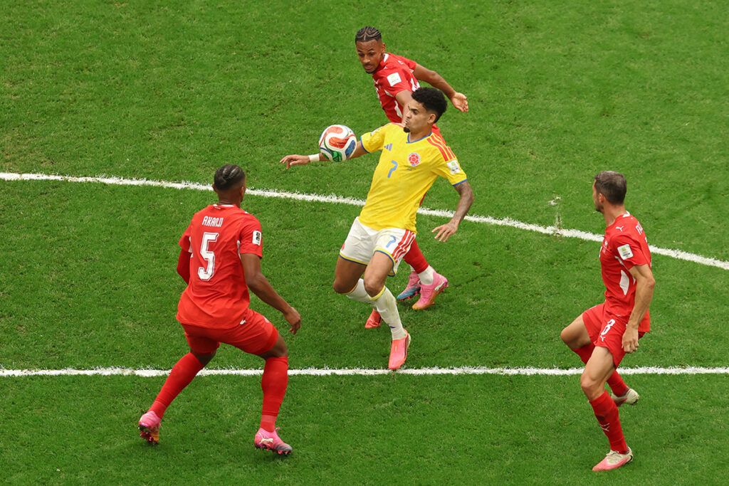 Suiza eliminó a Colombia y será rival de Argentina