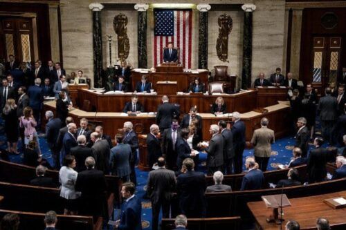 El Congreso de EEUU aprobó un presupuesto militar récord de 1,15 billones de dólares
