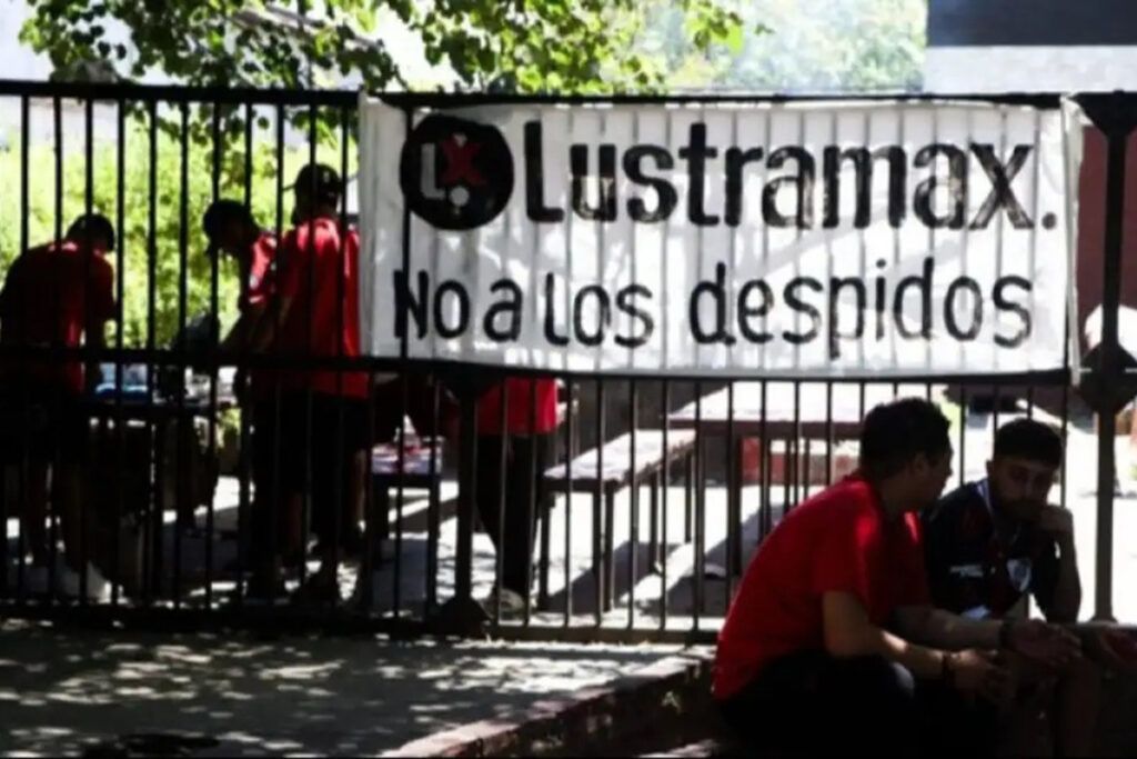 El colmo de la "modernización": Lustramax quiere indemnizar despedidos con papel higiénico 3 Lustramax