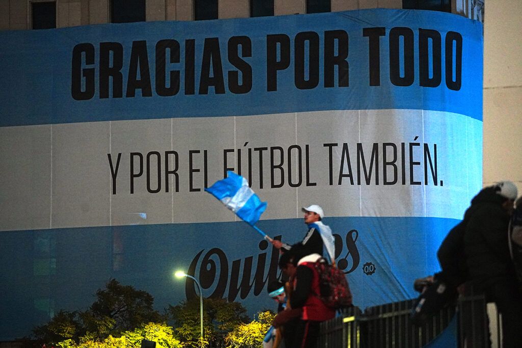 Orgullo nacional: postales del aguante en el Obelisco y en las calles 26 Orgullo nacional: postales del aguante en el Obelisco y en las calles