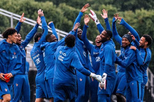 Mbappé, Dembélé, Olise y más: ‘football de rue’ en la Francia candidata