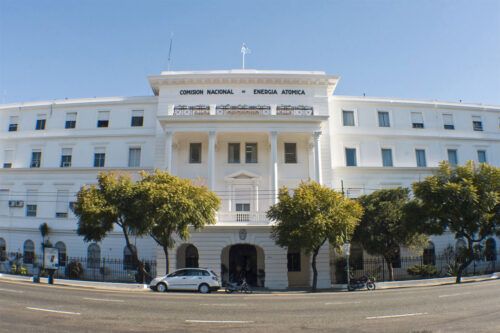 Pronunciamientos contra el desmantelamiento de CNEA: “Es un renunciamiento a la soberanía científica”