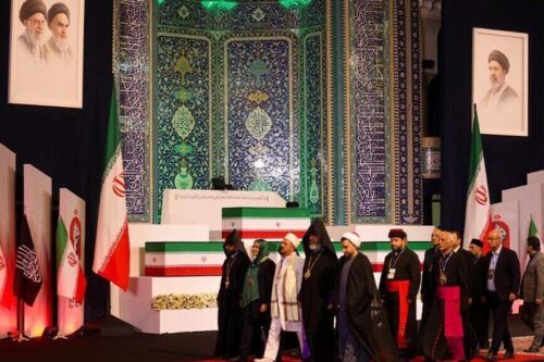 Autoridades de más de 100 países asisten al funeral del líder supremo iraní Ali Jamenei