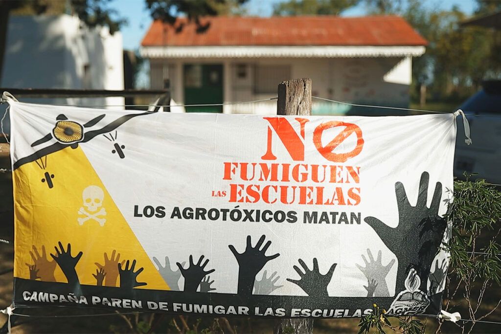 "La tierra explota", el documental que retrata la lucha contra el extractivismo 1 "La tierra explota", el documental que retrata la lucha contra el extractivismo