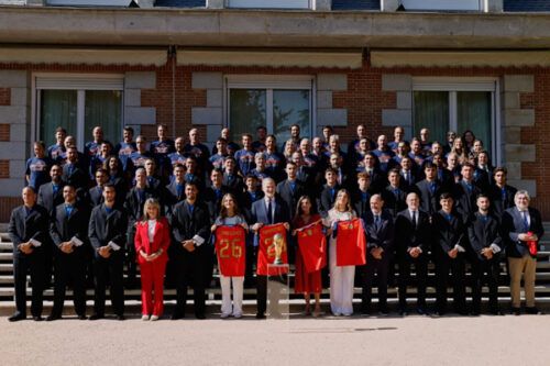 Multitudinaria celebración en Madrid de la victoria española en el Mundial