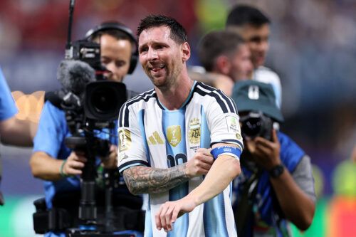 Messi estira su historia