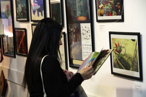 Poly Bernatene y una muestra que recorre sus mundos ilustrados