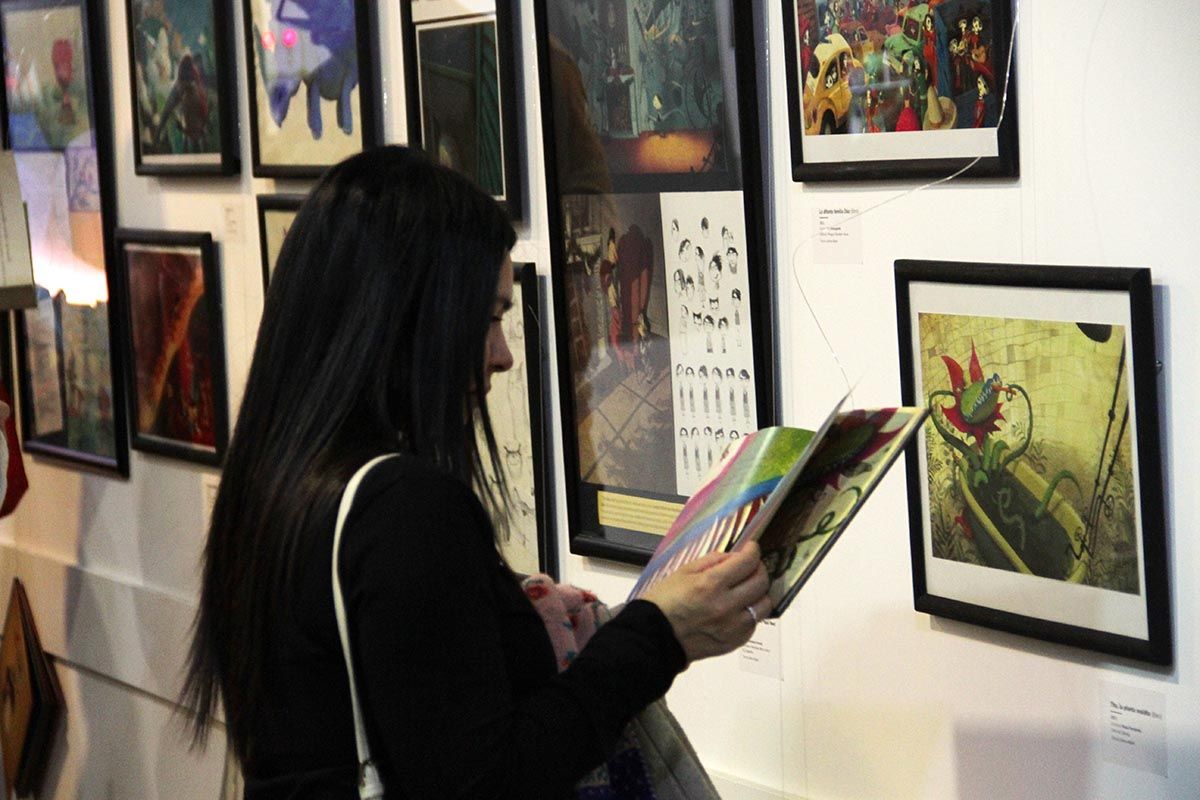 Poly Bernatene y una muestra que recorre sus mundos ilustrados