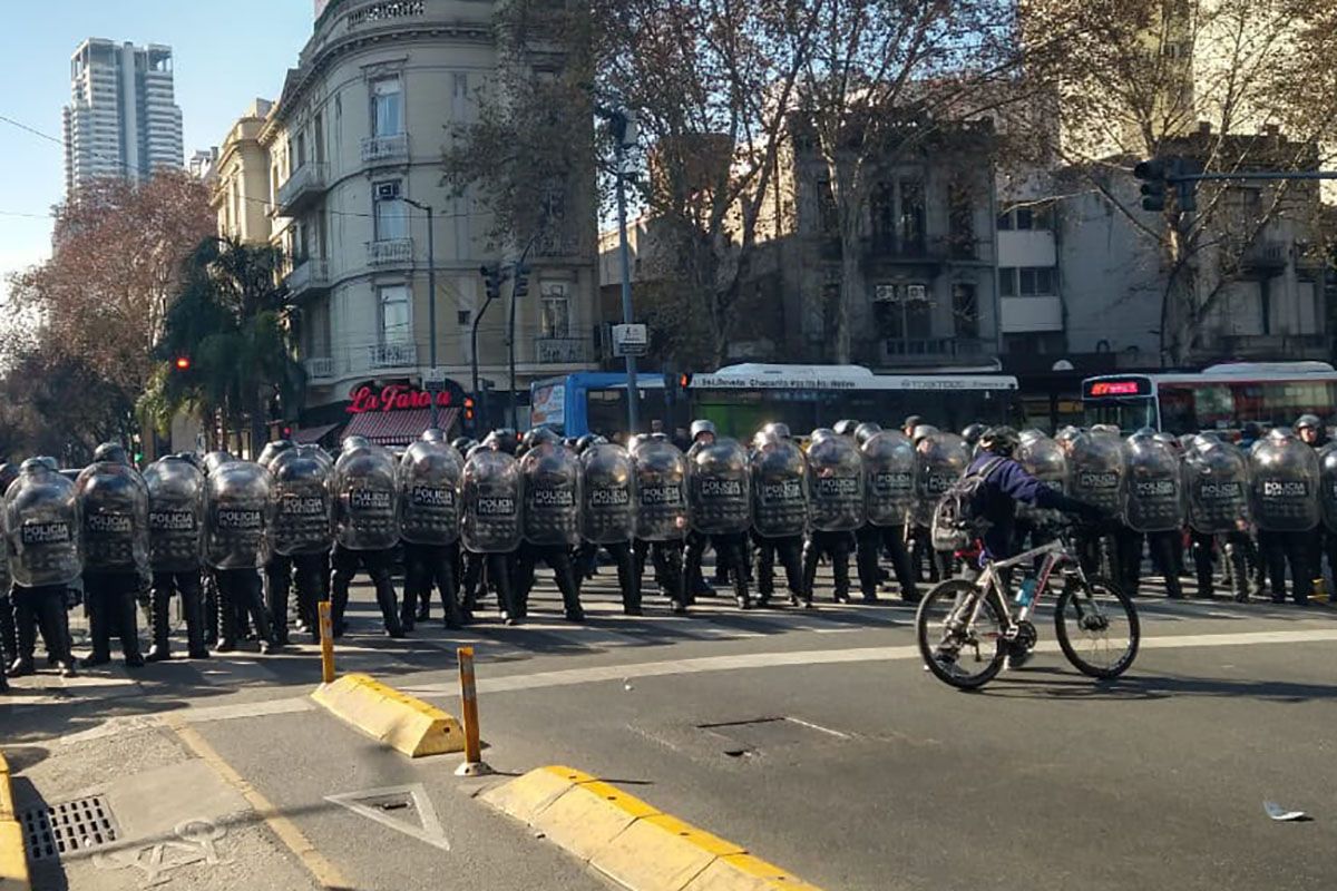 CONICET: la Policía de la Ciudad reprimió una protesta en contra de los despidos y el ajuste