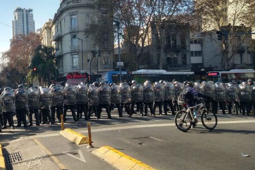 CONICET: la Policía de la Ciudad reprimió una protesta en contra de los despidos y el ajuste