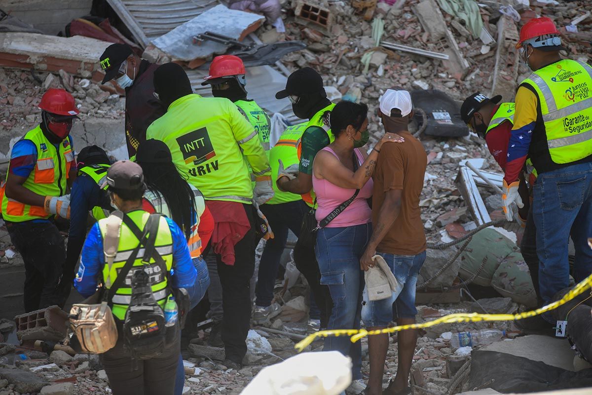 Tragedia en Venezuela: ya rescataron con vida a 6.462 personas y siguen buscando sobrevivientes