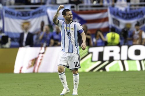 Messi y Lisandro Martínez, los argentinos en el 11 ideal del Mundial 2026 de la FIFA