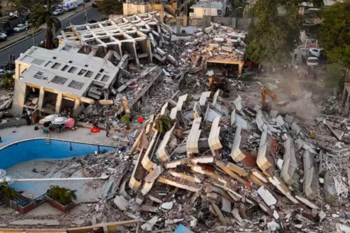 Llegan a 5.400 los muertos en Venezuela y planifican construir viviendas antisísmicas