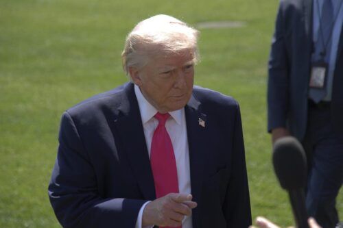 Trump pone fin al alto el fuego con un nuevo bombardeo a Irán