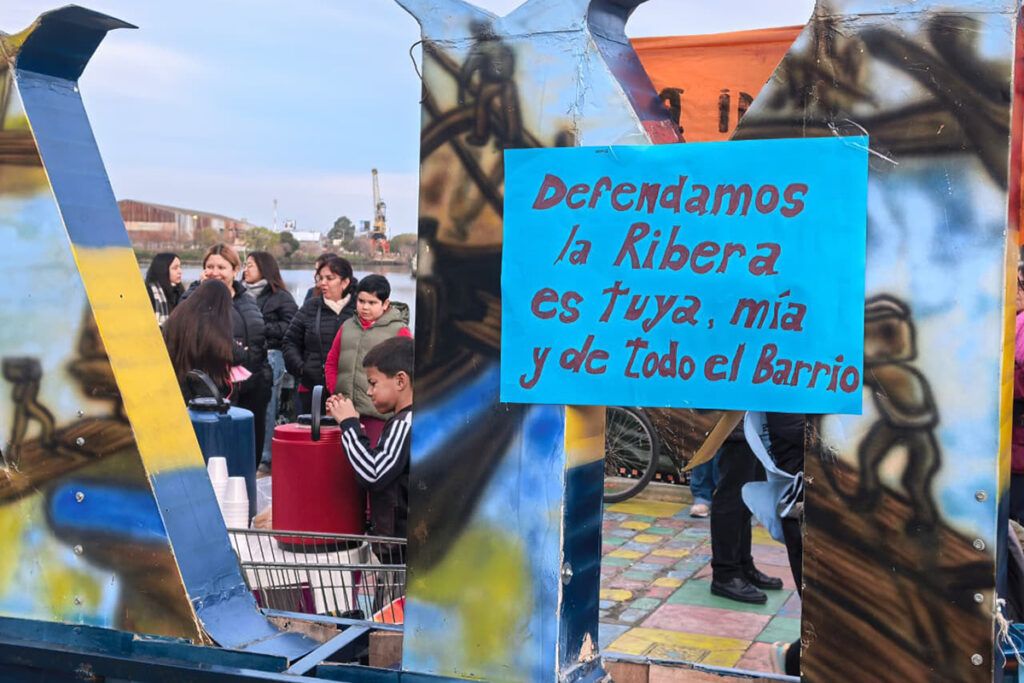 La Boca de pie: vecinos, referentes sociales y feriantes unidos contra la privatización de la Ribera 4 La Boca de pie: vecinos, referentes sociales y feriantes unidos contra la privatización de la Ribera